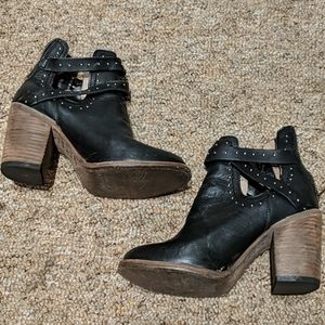 Rainbow booties freebird by Steven